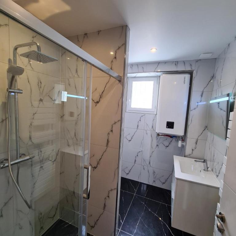 La roseraie - Maison 1 Chambre - 9