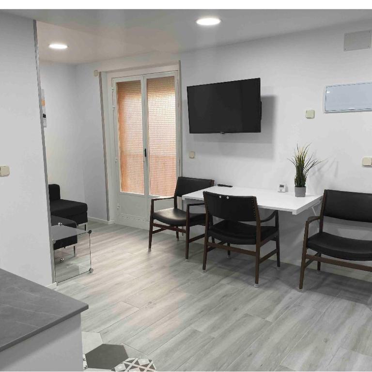 Madrid Villa Suites Bianco - Two-Bedroom Apartment - 6