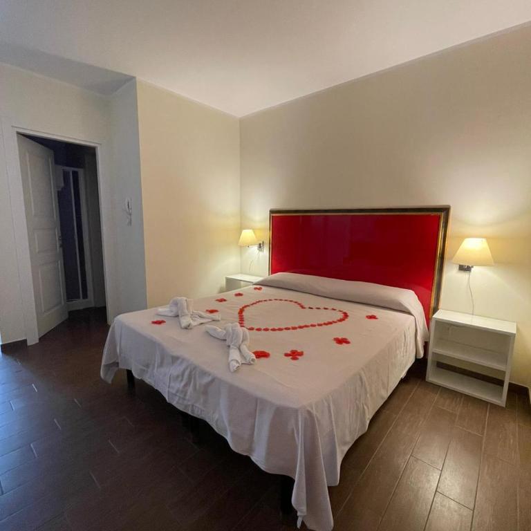 Felicity Residence - Camera Matrimoniale con Balcone - 19