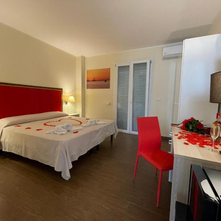 Felicity Residence - Camera Matrimoniale con Balcone - 3