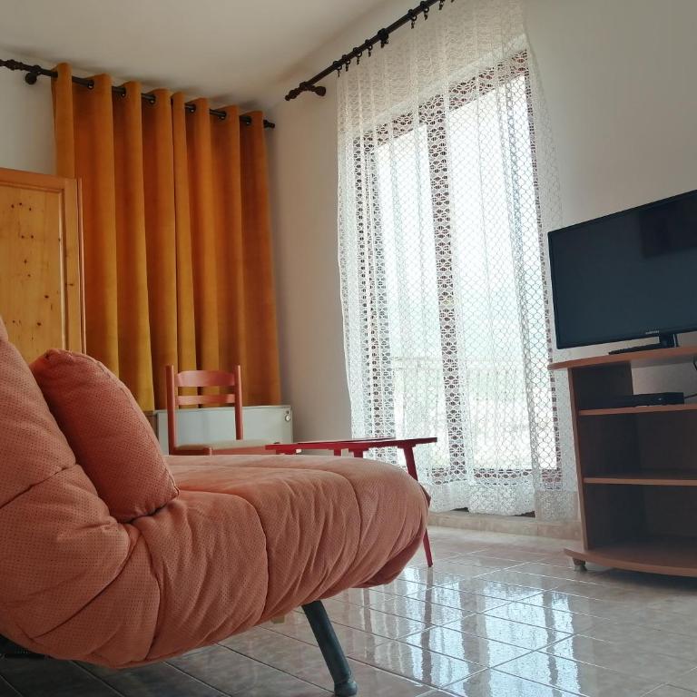 Lovely apartment with big terrace in Budva - Apartman sa 1 Spavaćom Sobom - 5