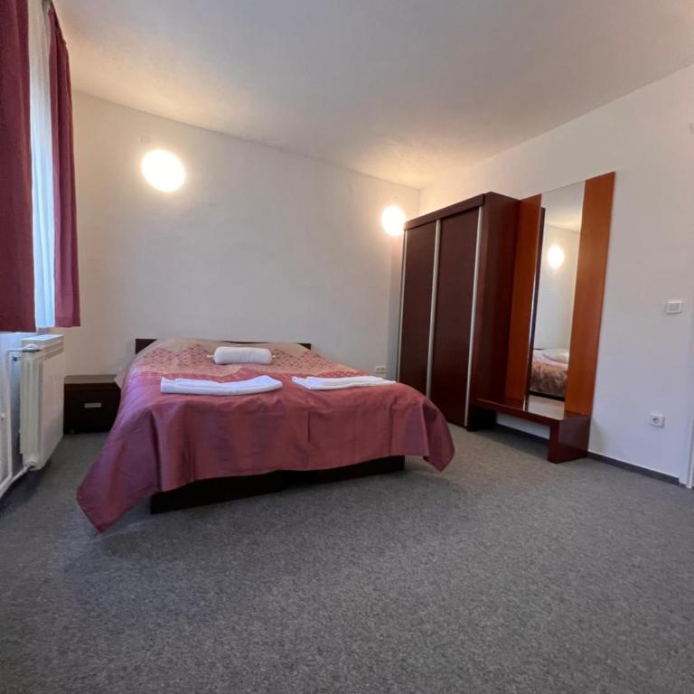 Hotel Begić - Dvokrevetna Soba sa Bračnim Krevetom - 2