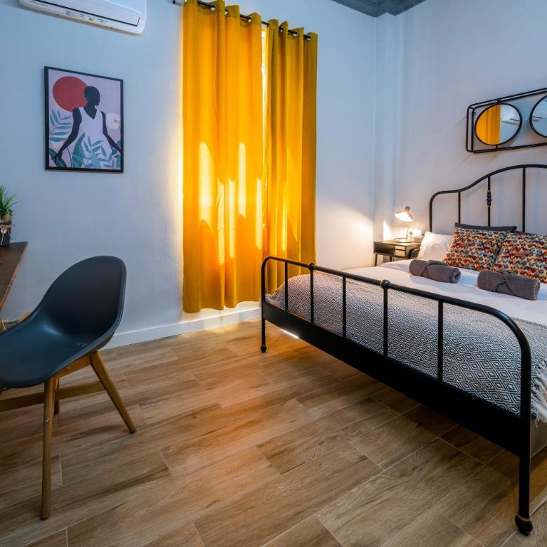 The Venue Hostel Boutique - Standard Double Room with Shared Bathroom - 1