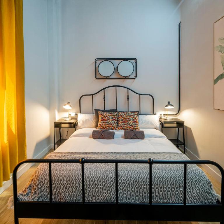 The Venue Hostel Boutique - Standard Double Room with Shared Bathroom - 6