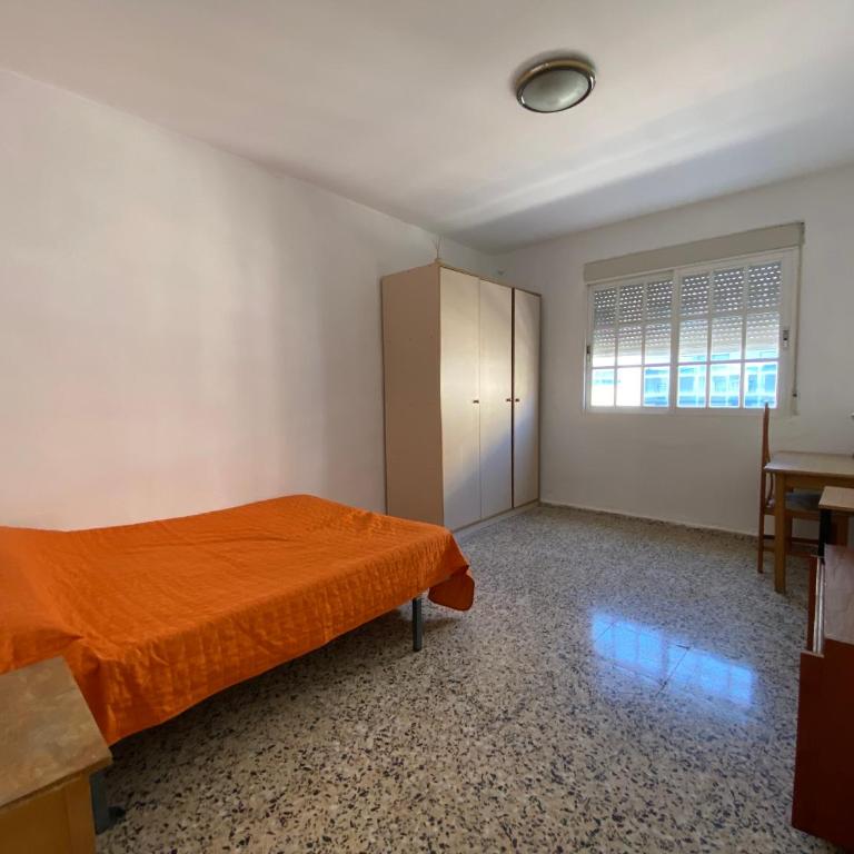 BIGGER FLAT IDEAL PARA FAMILIA NEAR CENTER AND BEACH - Apartment - 5