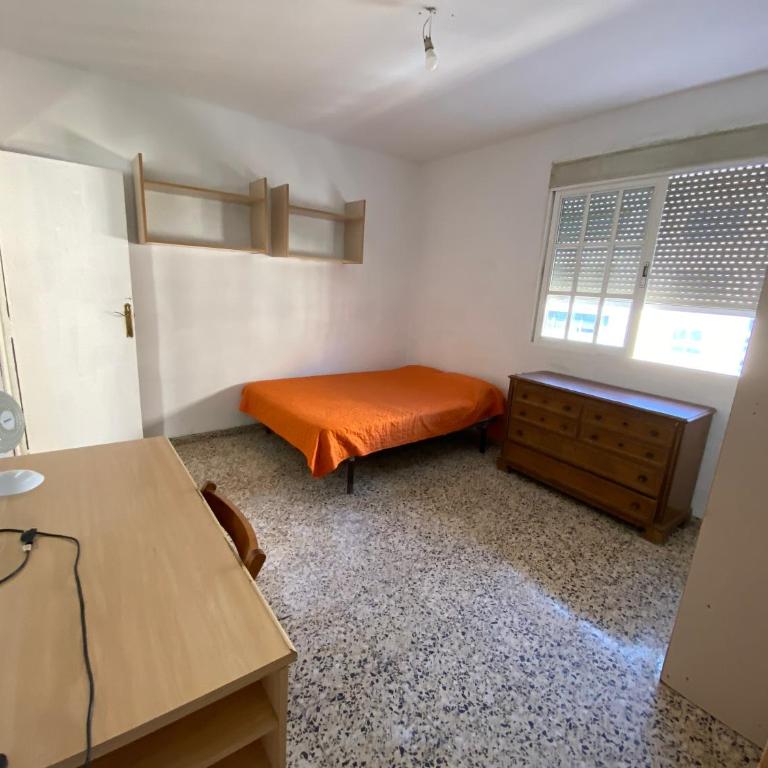BIGGER FLAT IDEAL PARA FAMILIA NEAR CENTER AND BEACH - Apartment - 6