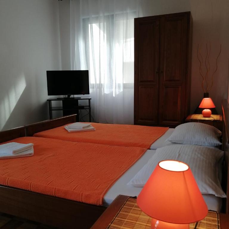 Lovely 2-bedroom apartment in Budva - Apartman sa 2 Spavaće Sobe - 1