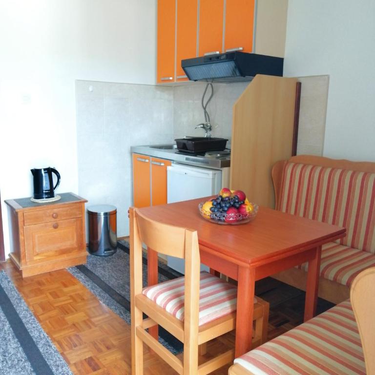Lovely 2-bedroom apartment in Budva - Apartman sa 2 Spavaće Sobe - 12