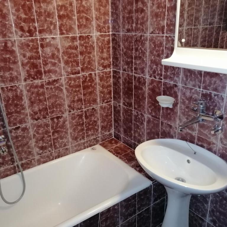 Lovely 2-bedroom apartment in Budva - Apartman sa 2 Spavaće Sobe - 17
