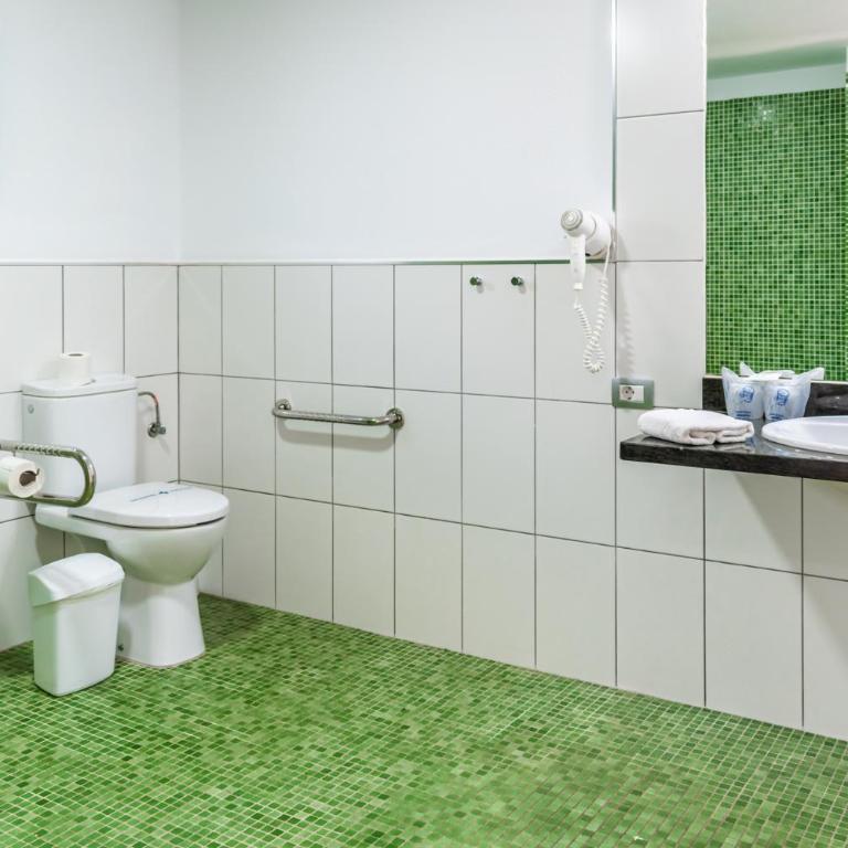 Hyde Park Lane - One-Bedroom Apartment (1 Adult) - 4