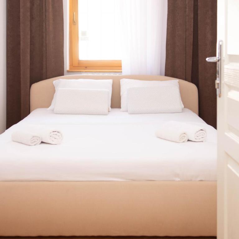 Engadin's Old Town Units - Free Parking - Dupleks Apartman - 19