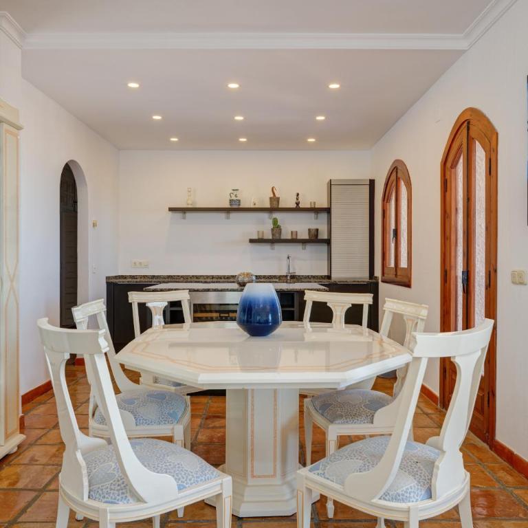 Villa Alicia - Villa with Private Pool - 38