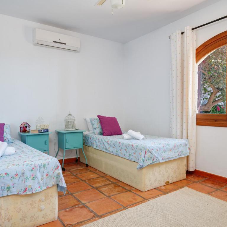 Villa Alicia - Villa with Private Pool - 36
