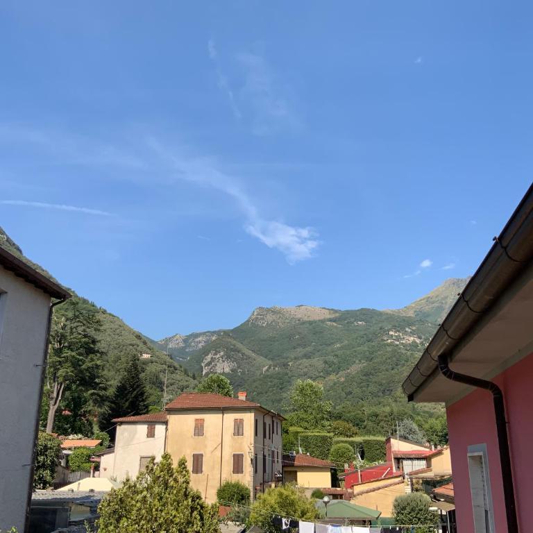 Casa La Wanda - Camaiore Toscana - 2 Br & Terrace - Apartment - 3