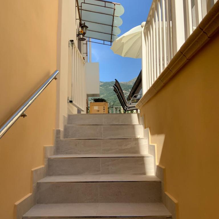 Casa La Wanda - Camaiore Toscana - 2 Br & Terrace - Apartment - 6