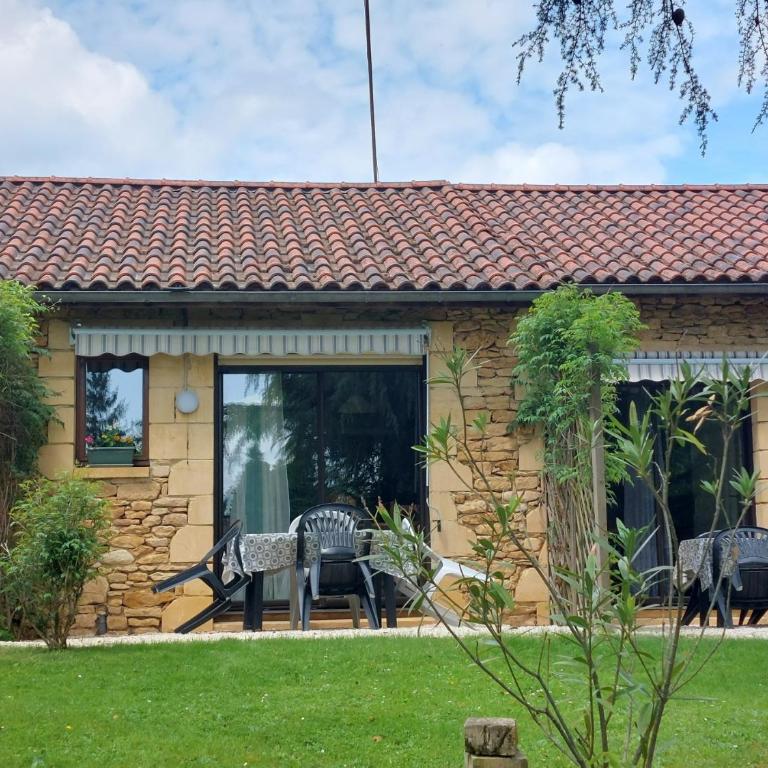 GITE LE PARC A SARLAT Parking privé - Studio - 1