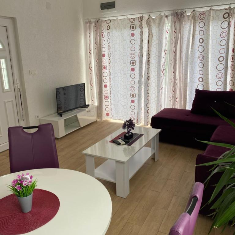 Apartmani Marojević, Bar - Two-Bedroom Apartment - 22