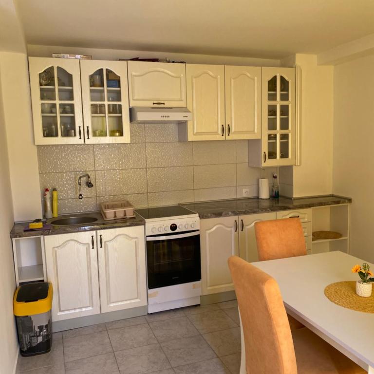 Apartmani Marojević, Bar - One-Bedroom Suite - 16