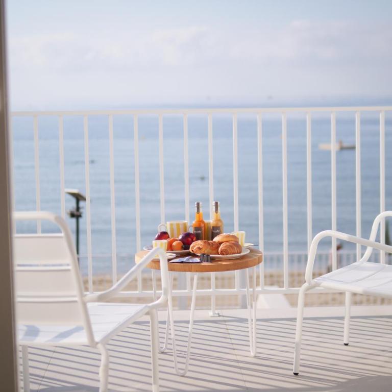 Belle Vue Hôtel - Chambre Double - 1er Étage - Vue sur Mer - 7