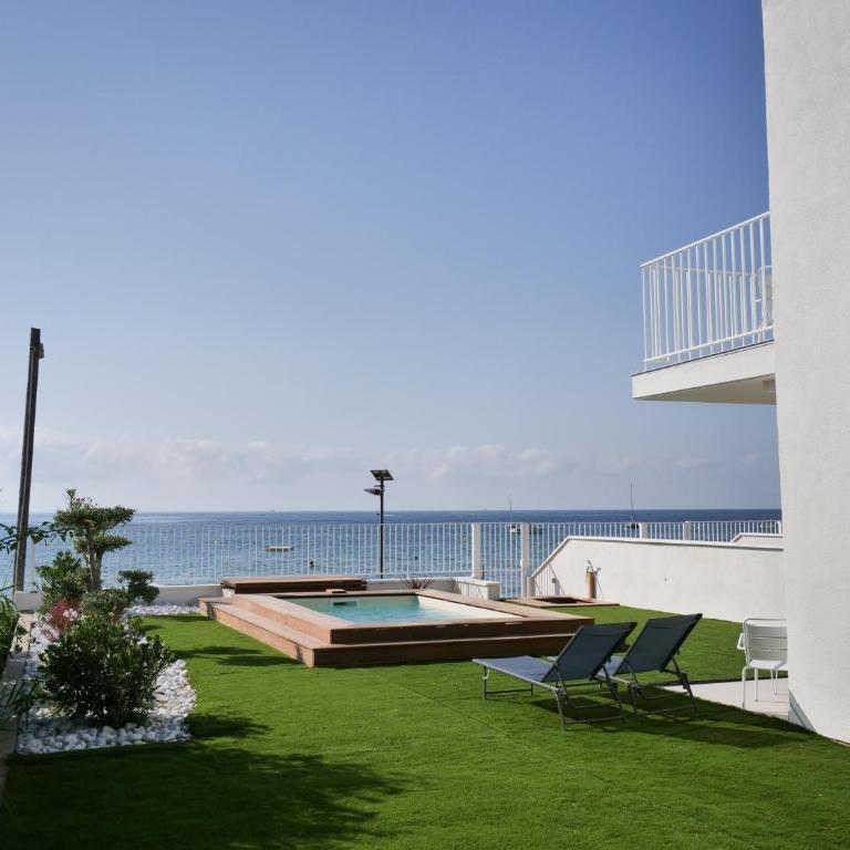 Belle Vue Hôtel - Chambre Quadruple avec Piscine Privée - Vue sur Mer - 10