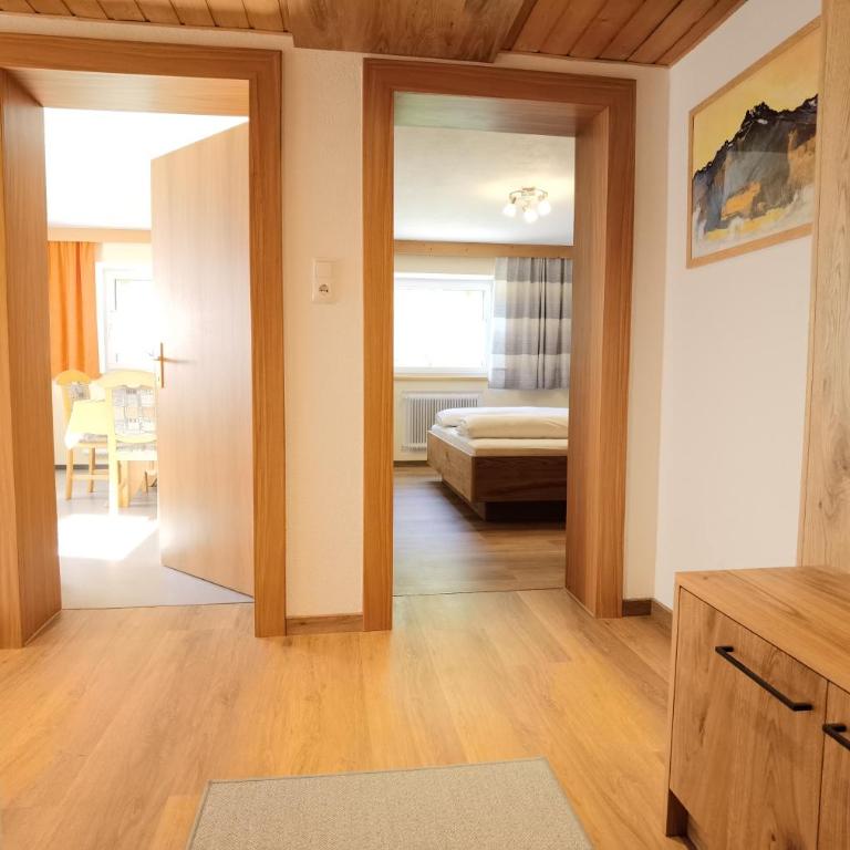 Gästehaus Scherl - Apartment mit Blick auf die Berge - 26