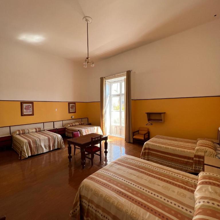 Hotel Isabel - Habitación Cuádruple Confort - 13