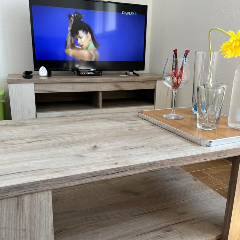 Demiri Rr - One-Bedroom Apartment - 6