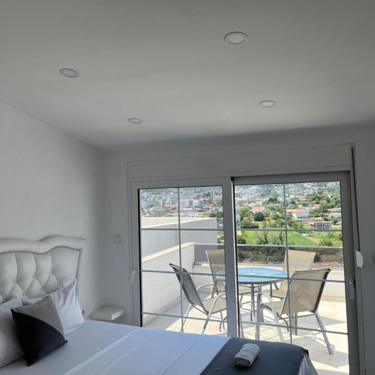 Demiri Rr - One-Bedroom Apartment - 4