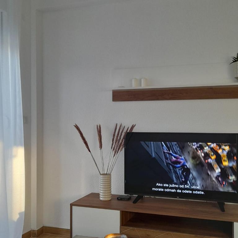 Apartmani Sunlight - Apartment with Pool View - 17