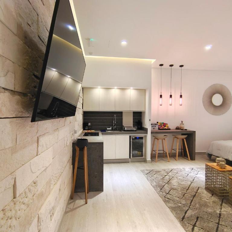 1st Luxury Warehouse - Deluxe Studio - 16