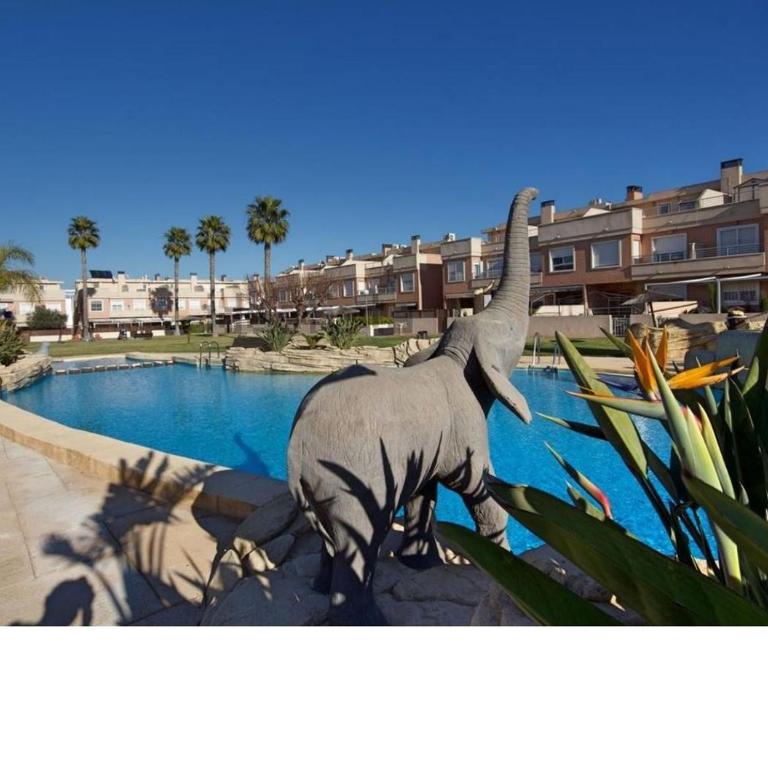 LUXURY Townhouse in Gran Alacant, Alicante - Three-Bedroom Townhouse - 2
