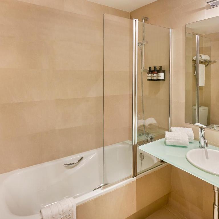 NH Madrid Lagasca - Standard Double or Twin Room - 9
