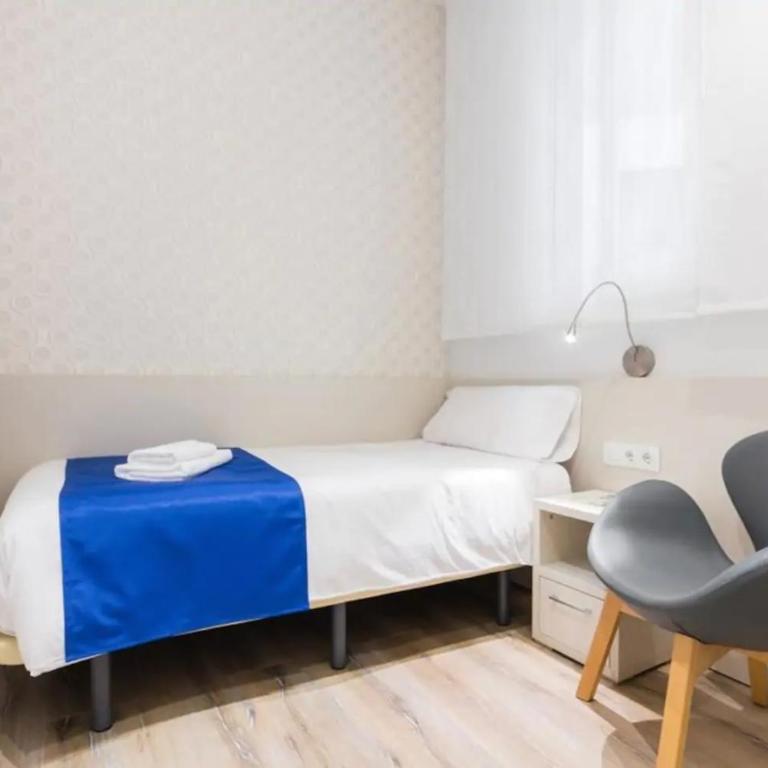 Canela Homes BARCELONA MARINA - Three-Bedroom Apartment - 8