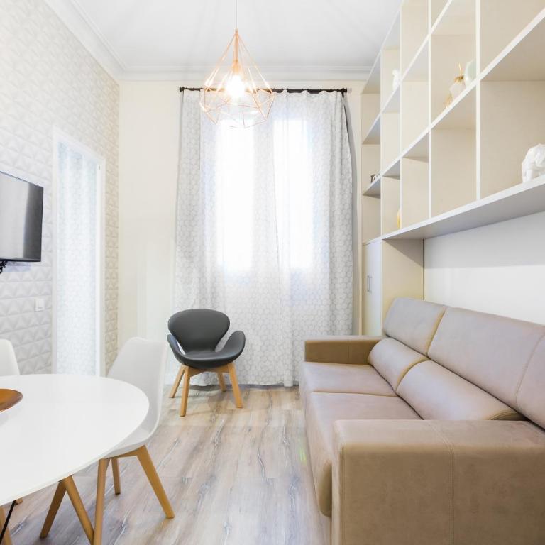 Canela Homes BARCELONA MARINA - Three-Bedroom Apartment - 1