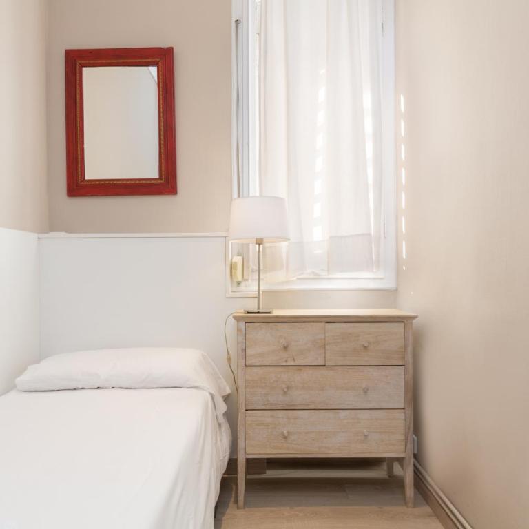 Housalia Sagrada Familia - Three-Bedroom Apartment B - Aragó 423 - 24