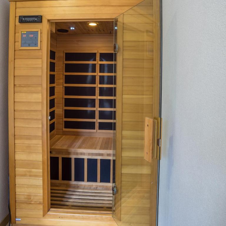 Monte Pino Lux Apartments - One-Bedroom Apartment - 14