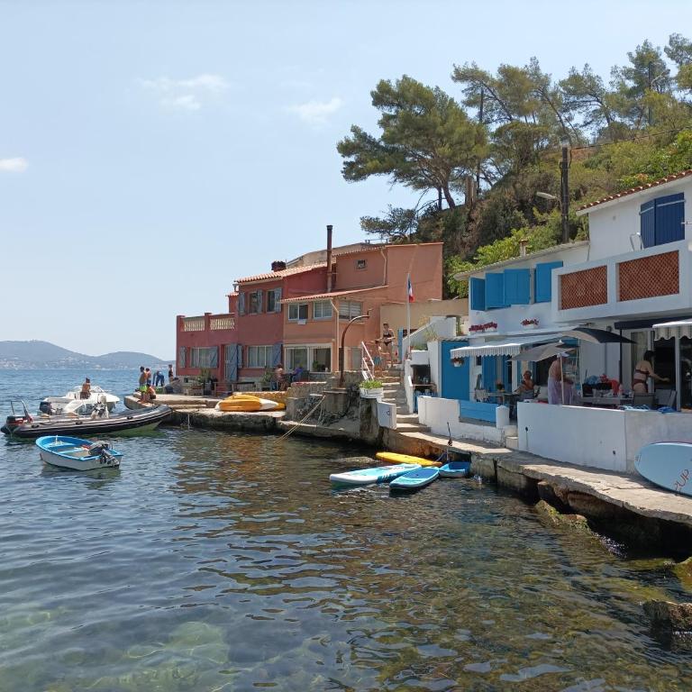 Superbe T3 climatisé - vue port de plaisance - centre historique - balcon - WIFI - 5e avec ascenseur - Appartamento con 2 Camere da Letto - 49