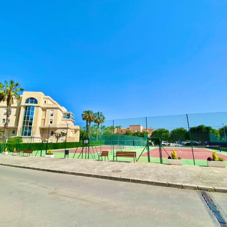 Alicante Golf Hoyo 18 4-6 Pax. piscina, wifi, parking privado. - Two-Bedroom Apartment - 34