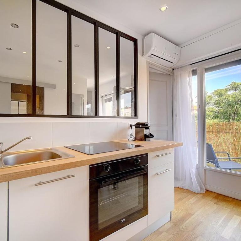 Le Max et Leo - 600m plage - Verrière côte d'Azur - Appartement 1 Chambre - 13