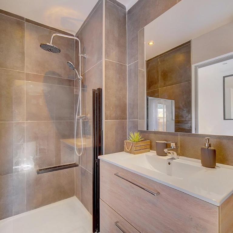 Le Max et Leo - 600m plage - Verrière côte d'Azur - Appartement 1 Chambre - 24