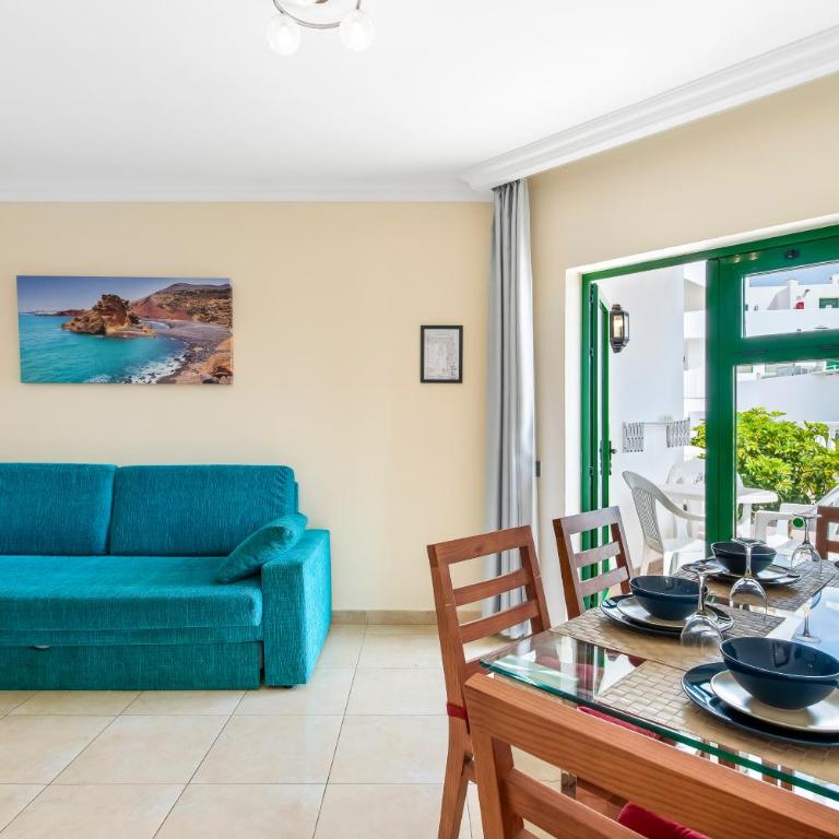 Las Adelfas - One-Bedroom Premium Sunny Apartment - 1