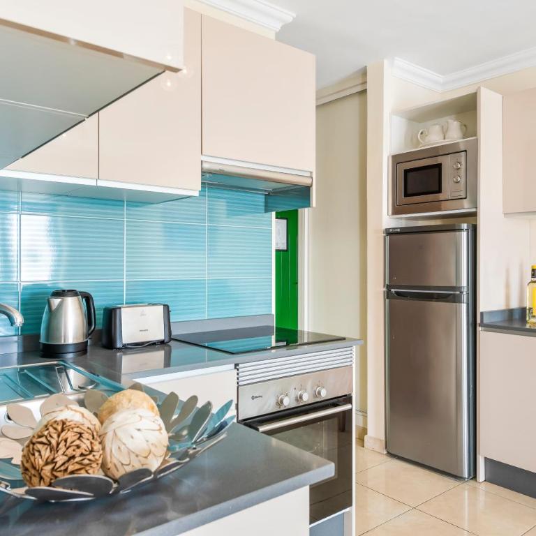 Las Adelfas - Two-Bedroom Premium Family Sunny Apartment - 8