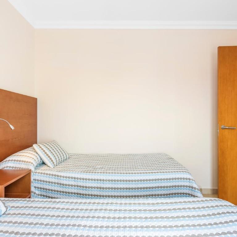 Las Adelfas - Two-Bedroom Premium Family Sunny Apartment - 10