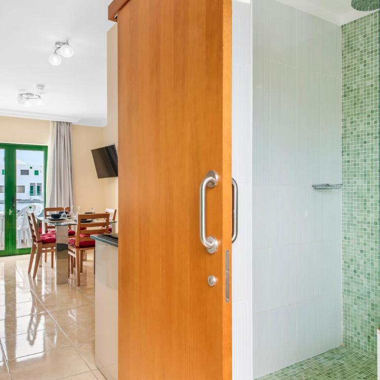 Las Adelfas - Two-Bedroom Premium Family Sunny Apartment - 14
