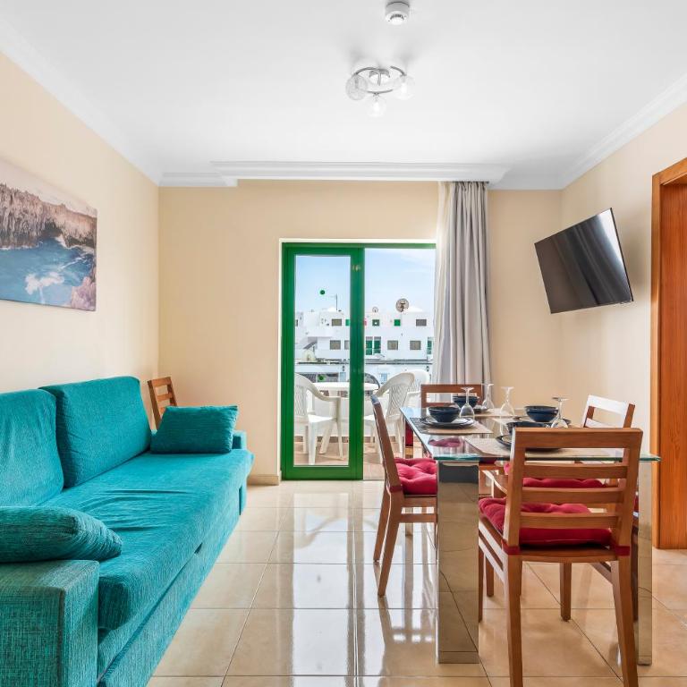 Las Adelfas - Two-Bedroom Premium Family Sunny Apartment - 3