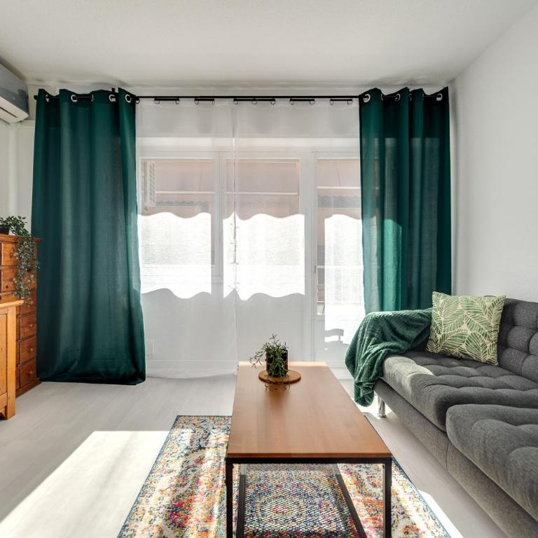 Casa Verde Alicante - Three-Bedroom Apartment - 4
