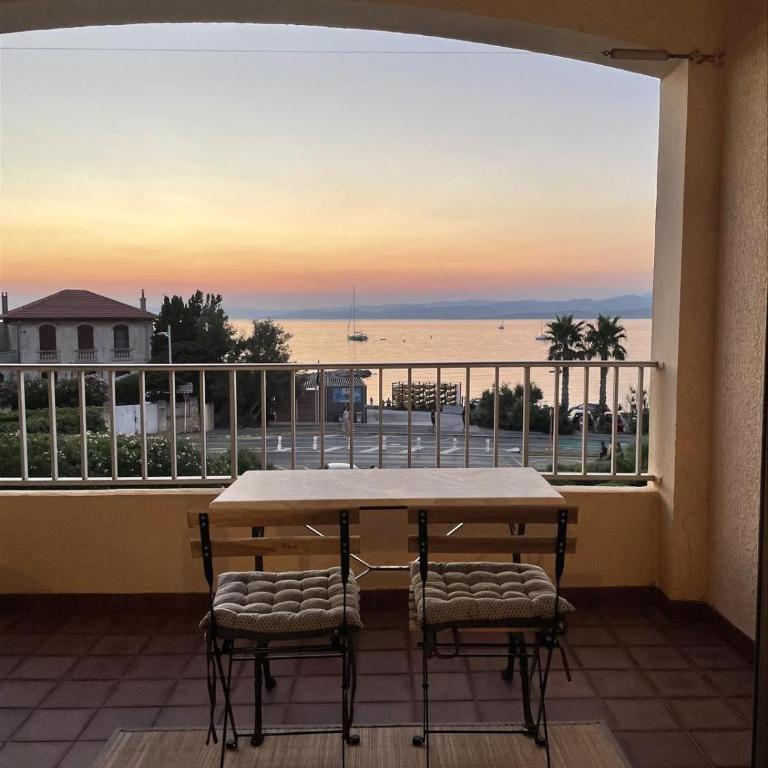 Studio Le Brusc - Appartement - Vue sur Mer - 6