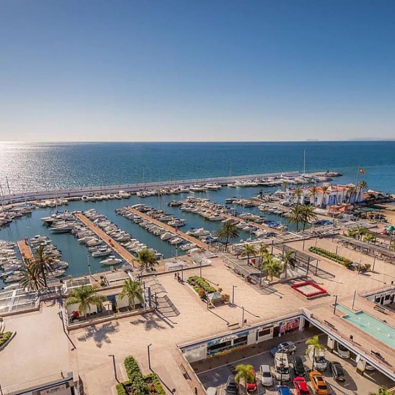 El Árbol - Rooftop Pool in Puerto Deportivo - One-Bedroom Apartment - 35