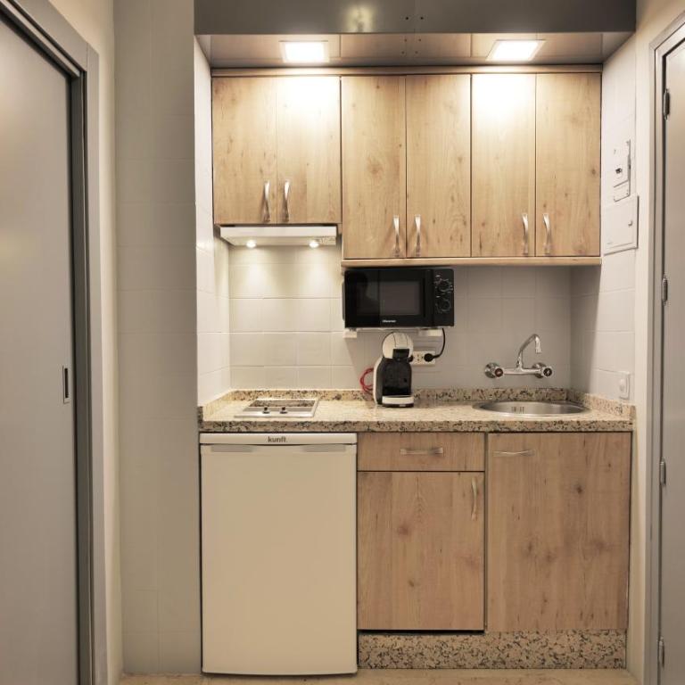 El Árbol - Rooftop Pool in Puerto Deportivo - One-Bedroom Apartment - 22