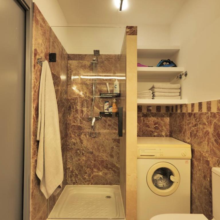 El Árbol - Rooftop Pool in Puerto Deportivo - One-Bedroom Apartment - 23